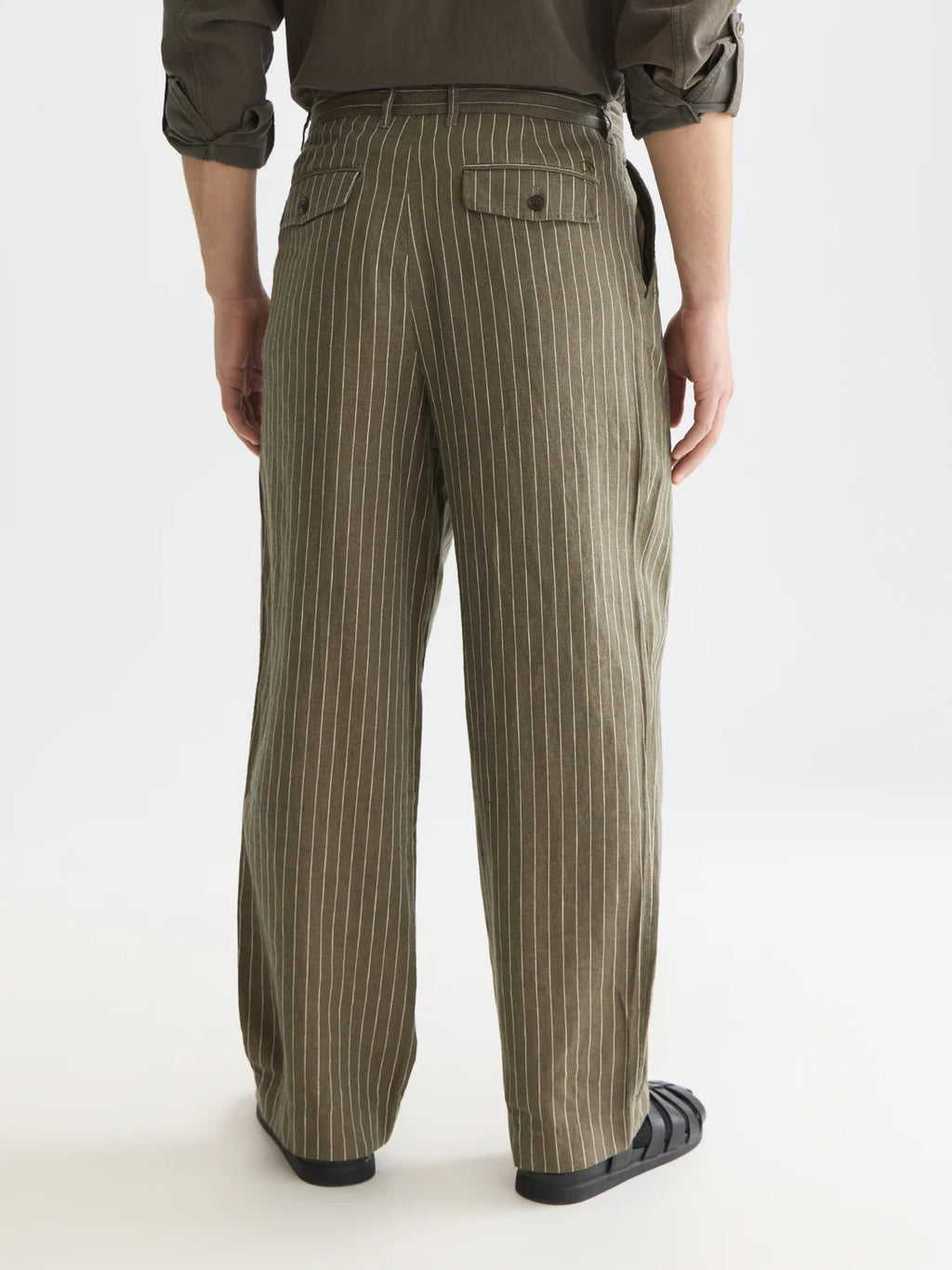 Scotch and Soda Pleated Pinstriped Cottonlinen Loose Straightfit Chino