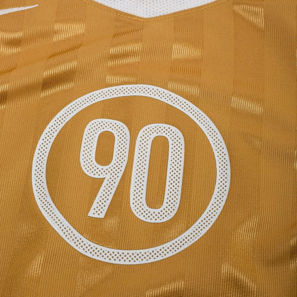 Nike Total 90 Shirt in Gold