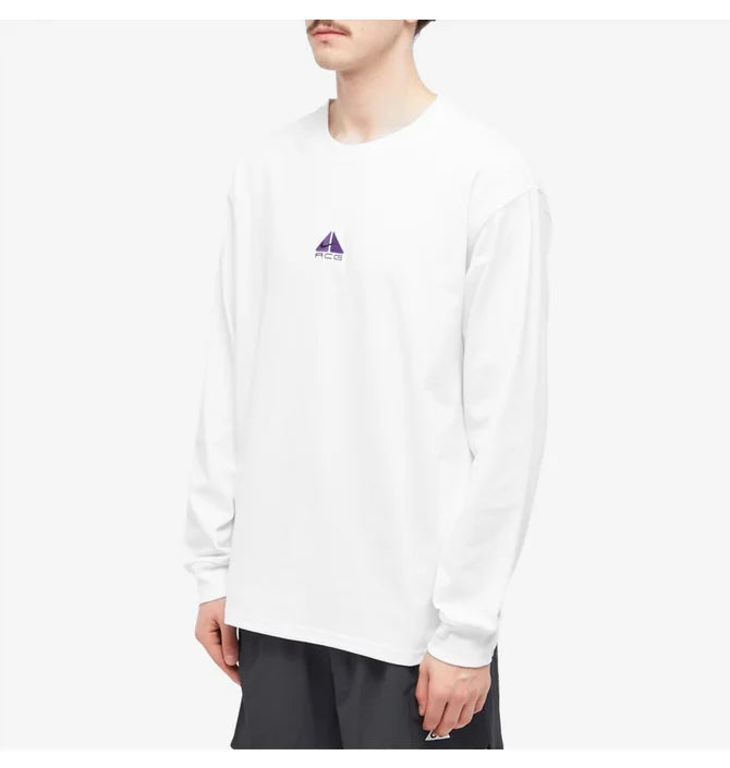 Nike ACG Long Sleeve T- shirt in White/purple