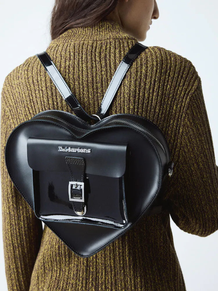 Dr. Martens Medium Heart Backpack Smooth/patent Leather Black