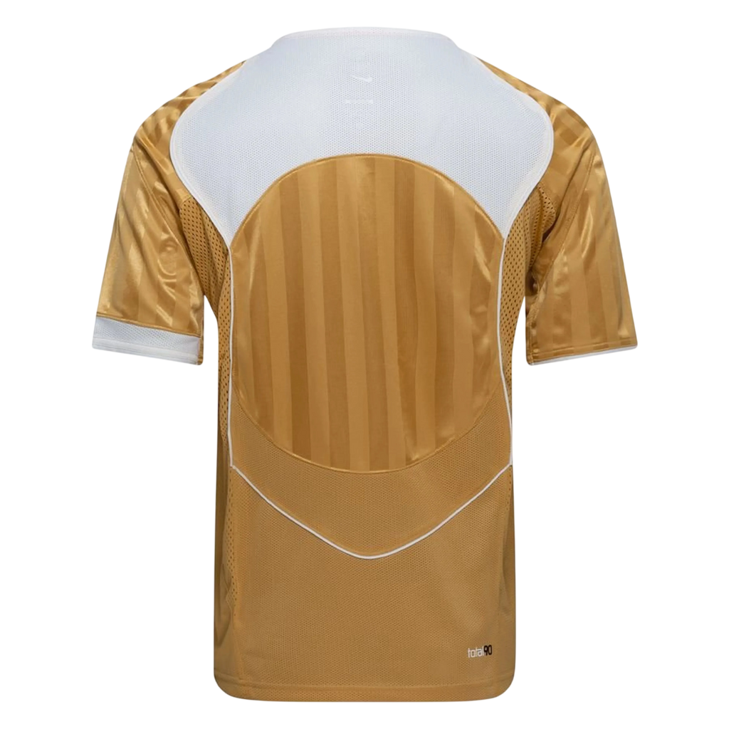 Nike Total 90 Shirt in Gold