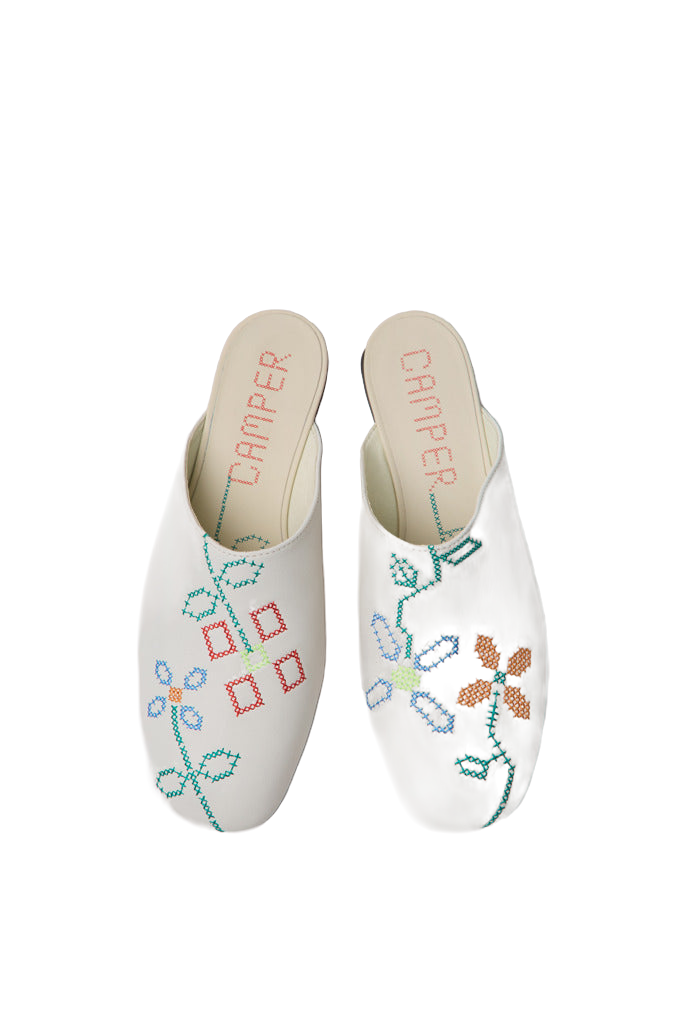 Camper Twins Clogs White - remove_bg
