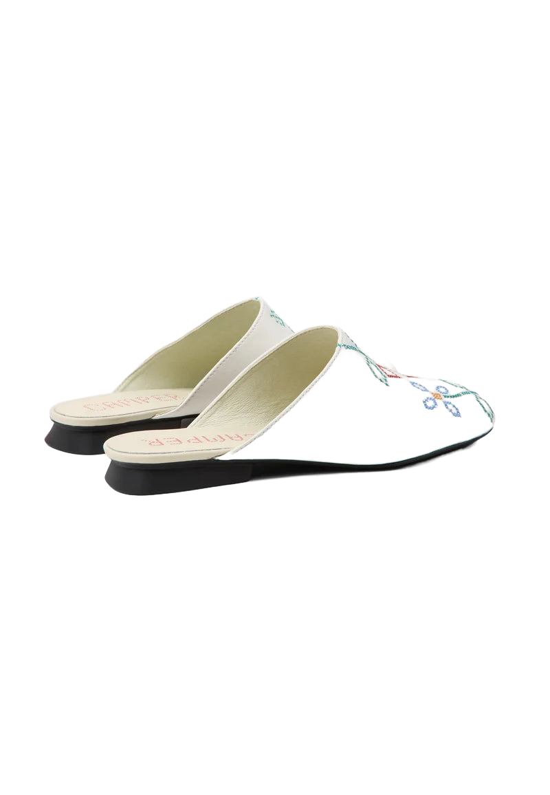 Camper Twins Clogs White - remove_bg